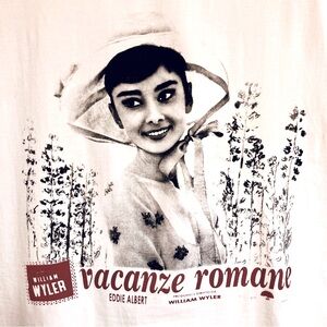 Fantastic Audrey “Vacanze Romane” / “Roman Holiday” Italian Tee. SZ XL